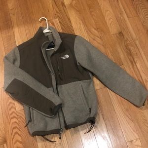 Women’s North Face Fleece Zip Up